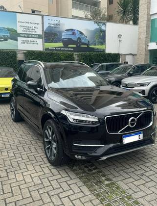 VOLVO XC90 2.0 D5 DIESEL MOMENTUM AWD GEARTRONIC
